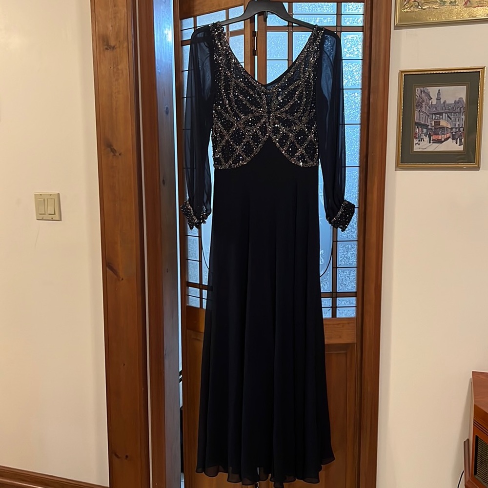 Lord and Taylor (JKARA)  DARK BLUE Size 10